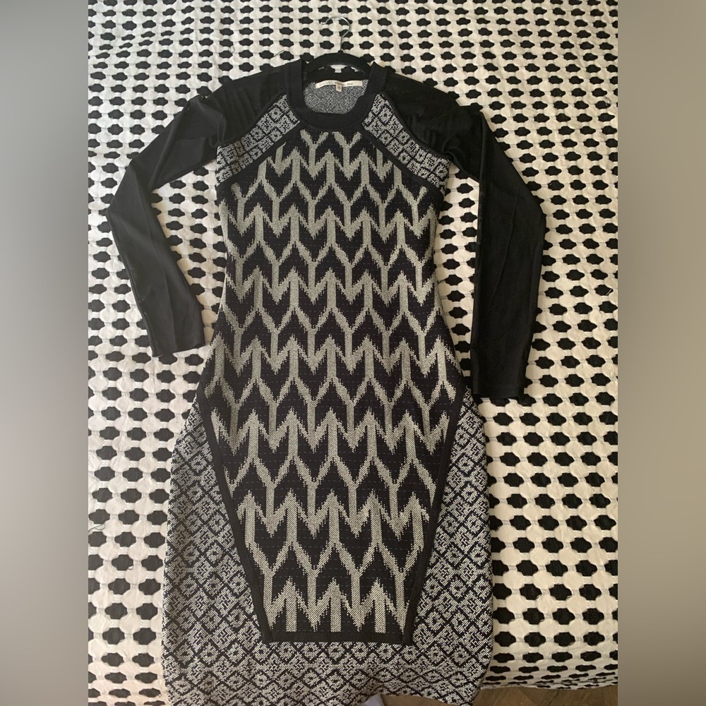RACHEL Rachel Roy size M dress with sheer sleeves
